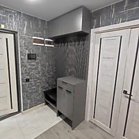 Прихожая с рейками в Донецке